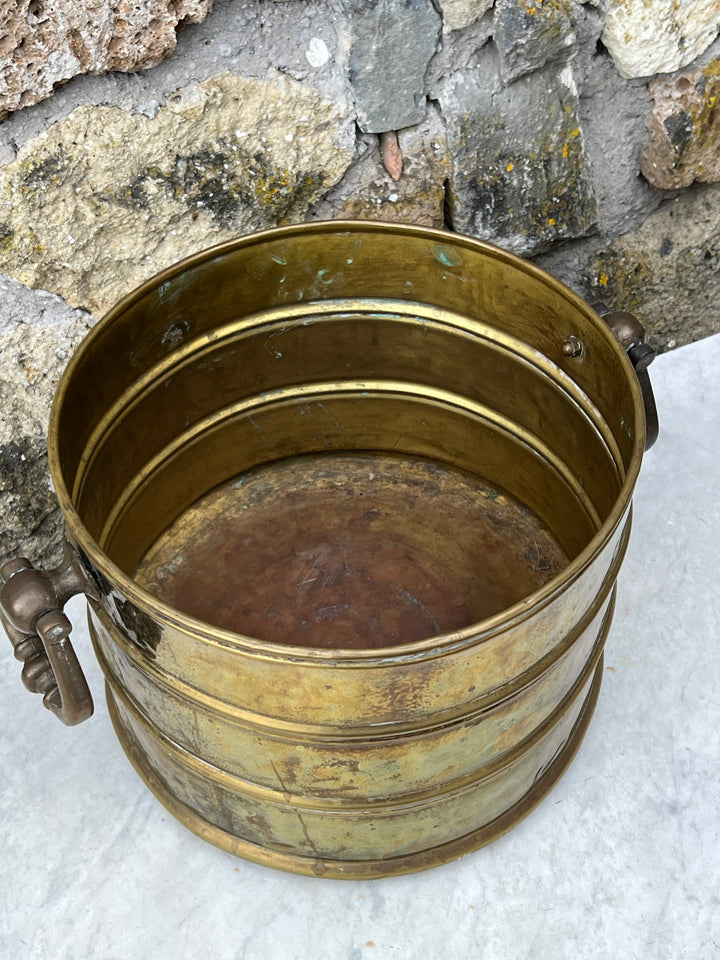 Cachepot in Ottone con Maniglie – Vintage, Lavorazione Martellata