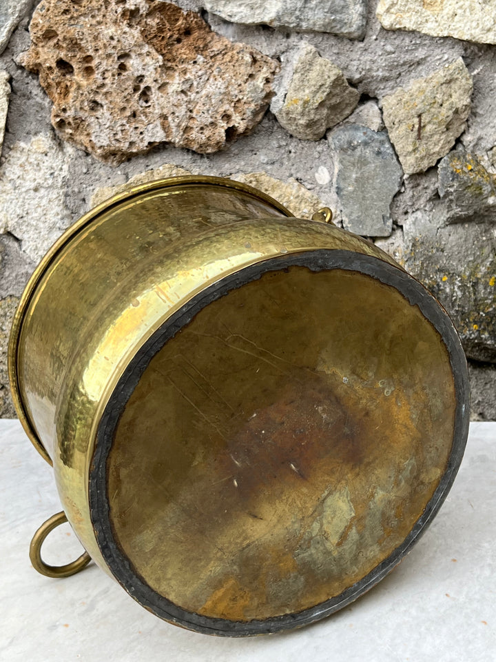 Cachepot in Ottone Martellato con Manici Ad Anello – Vintage, Grande Formato