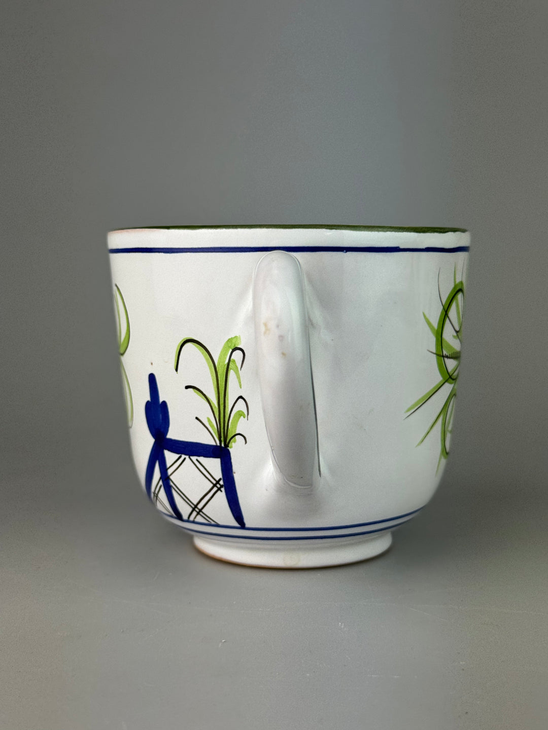 Coppia di tazze vintage in ceramica dipinte a mano decoro garofano