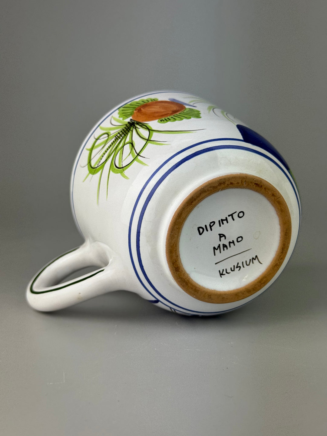 Coppia di tazze vintage in ceramica dipinte a mano decoro garofano