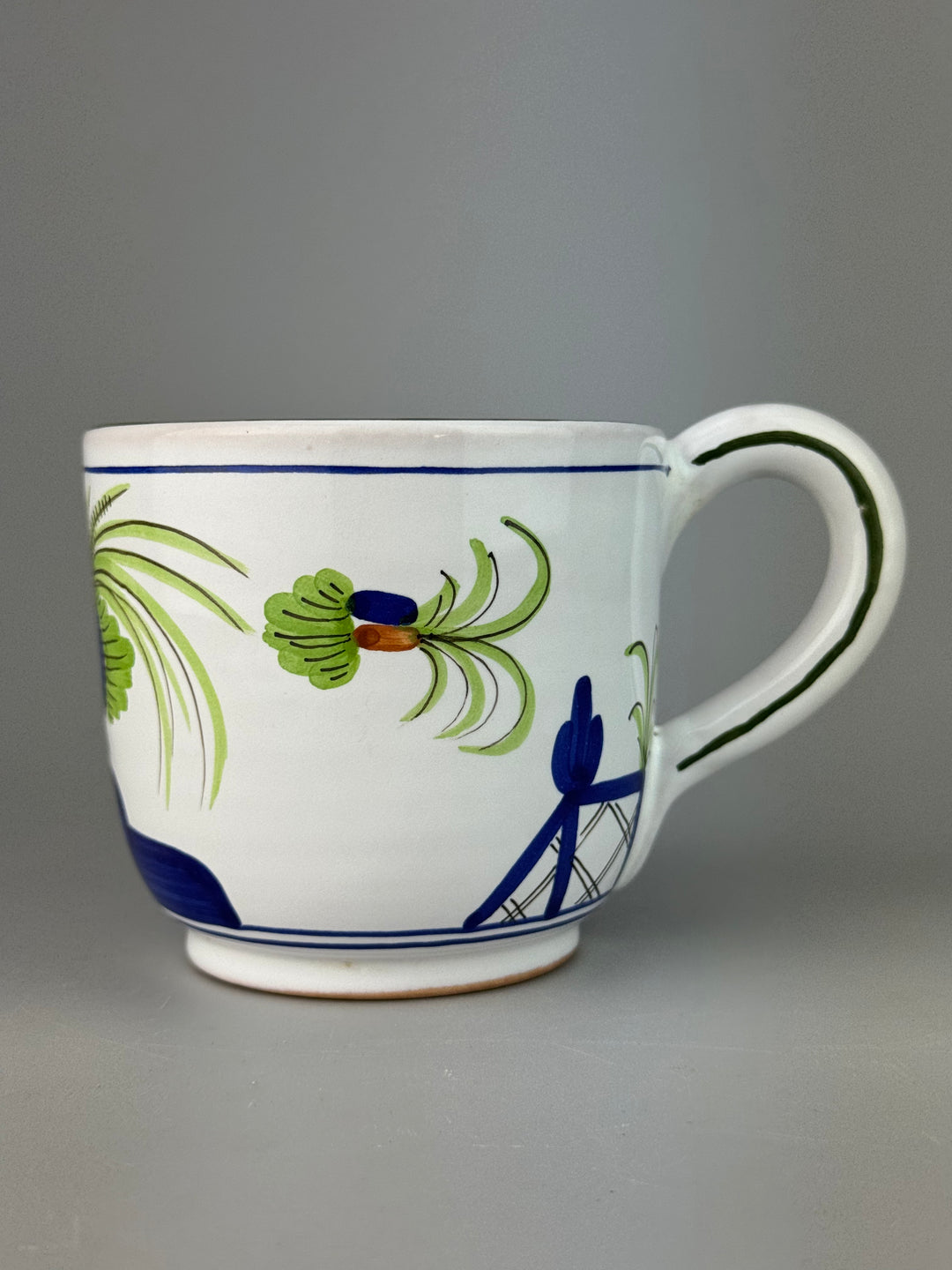 Coppia di tazze vintage in ceramica dipinte a mano decoro garofano