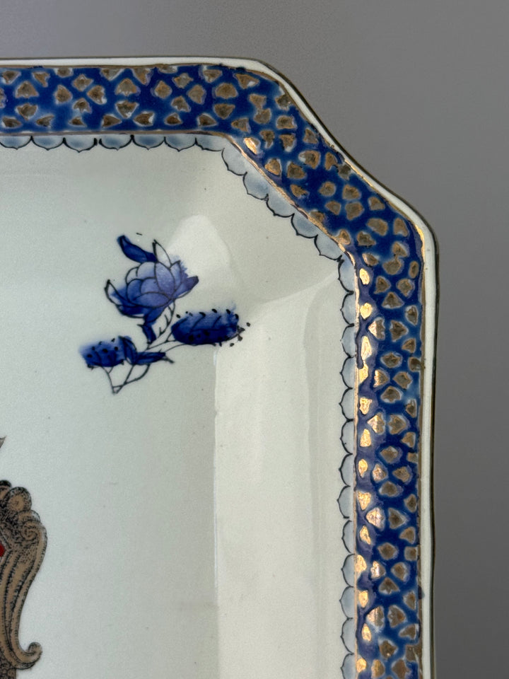 Svuotatasche in porcellana cinese United Wilson decorata a mano con stemma araldico