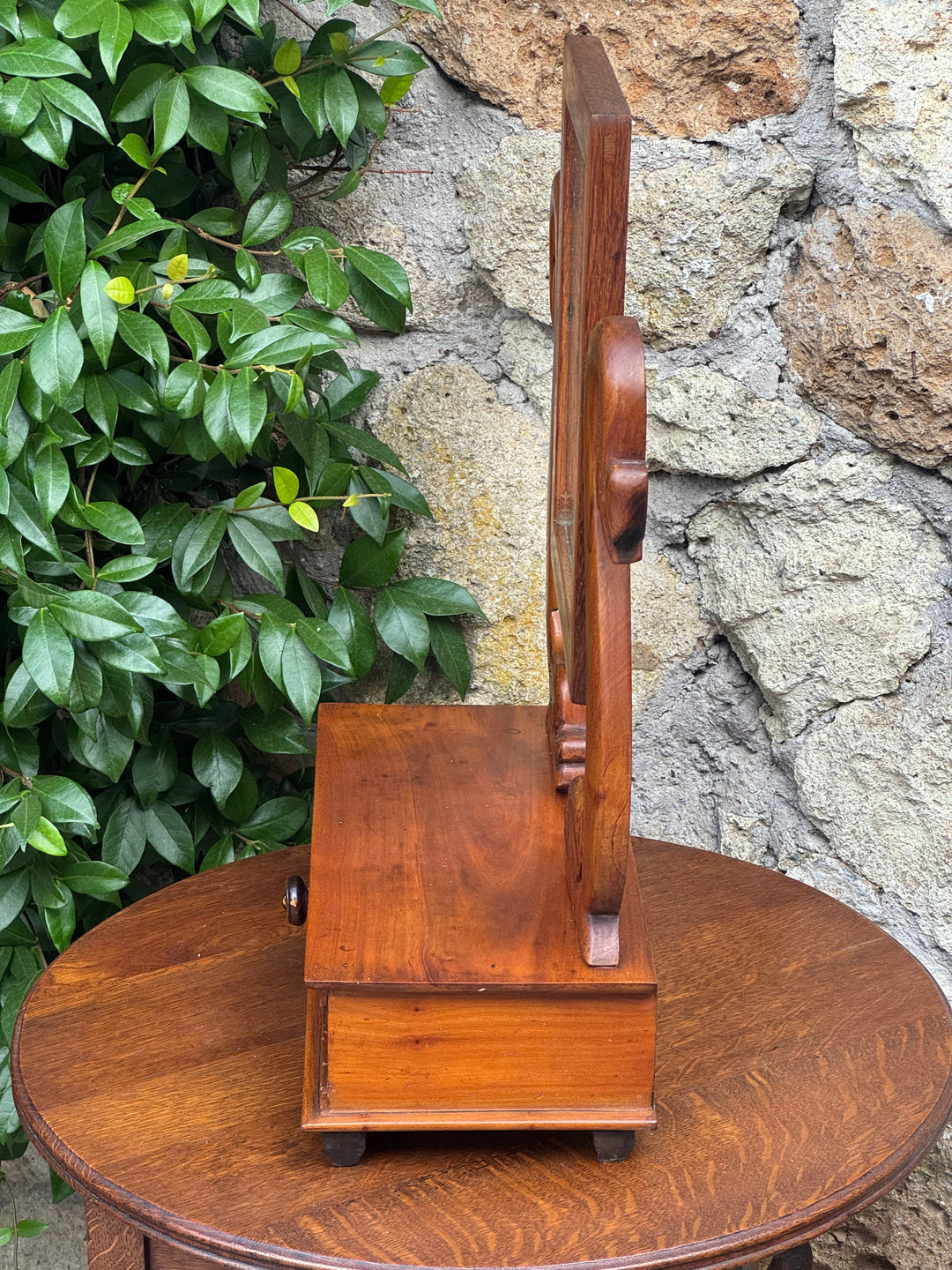 Toeletta da tavolo vintage in legno con specchio basculante e cassetto
