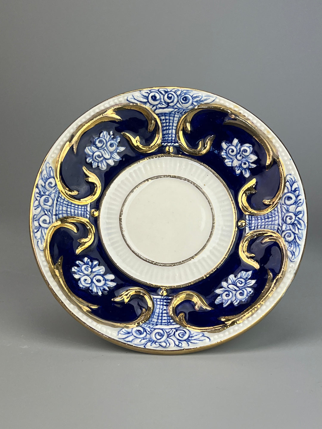 Coppia di Tazzine da Caffè Capodimonte – Porcellana Blu e Oro, Stile Classico