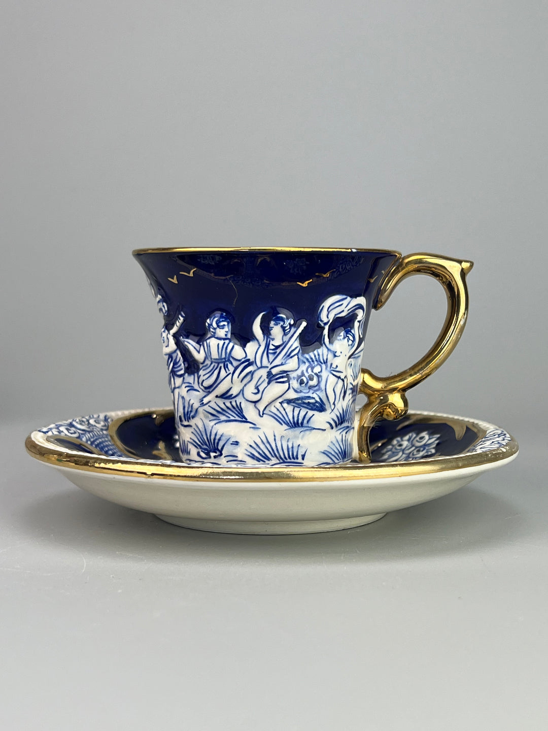 Coppia di Tazzine da Caffè Capodimonte – Porcellana Blu e Oro, Stile Classico