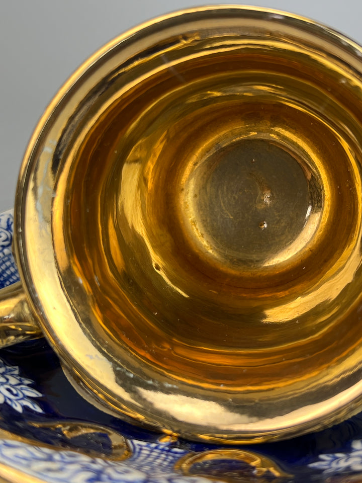 Coppia di Tazzine da Caffè Capodimonte – Porcellana Blu e Oro, Stile Classico