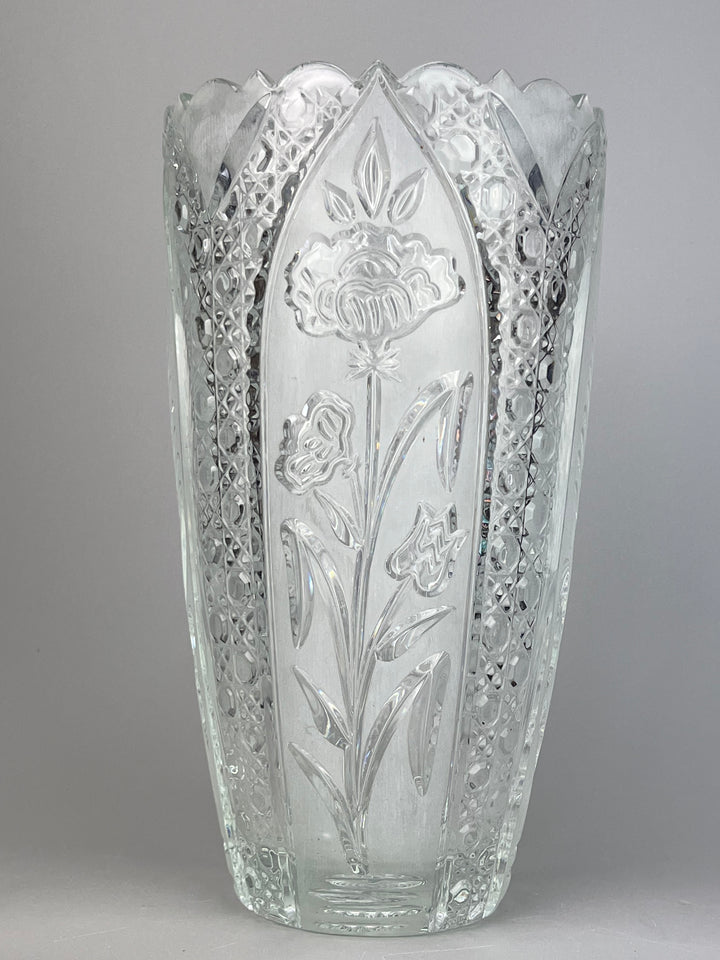 Vaso in Cristallo Molato con Fiori Incisi – Vintage, Stile Boemia