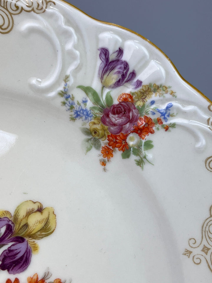 Trio da Tè in Porcellana Bavaria Schumann – Decorazione Floreale e Bordo Oro, Vintage