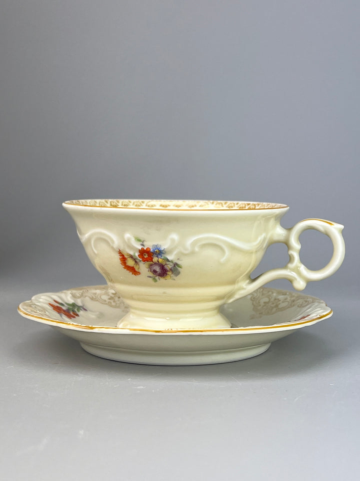 Trio da Tè in Porcellana Bavaria Schumann – Decorazione Floreale e Bordo Oro, Vintage