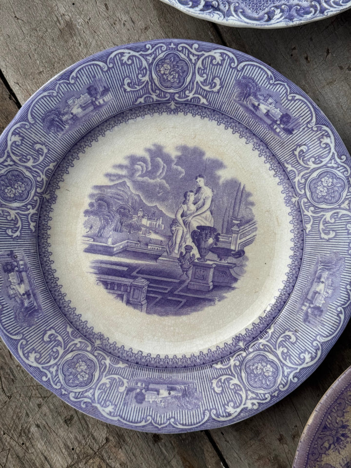 Piatti in ceramica con decoro transfer vintage