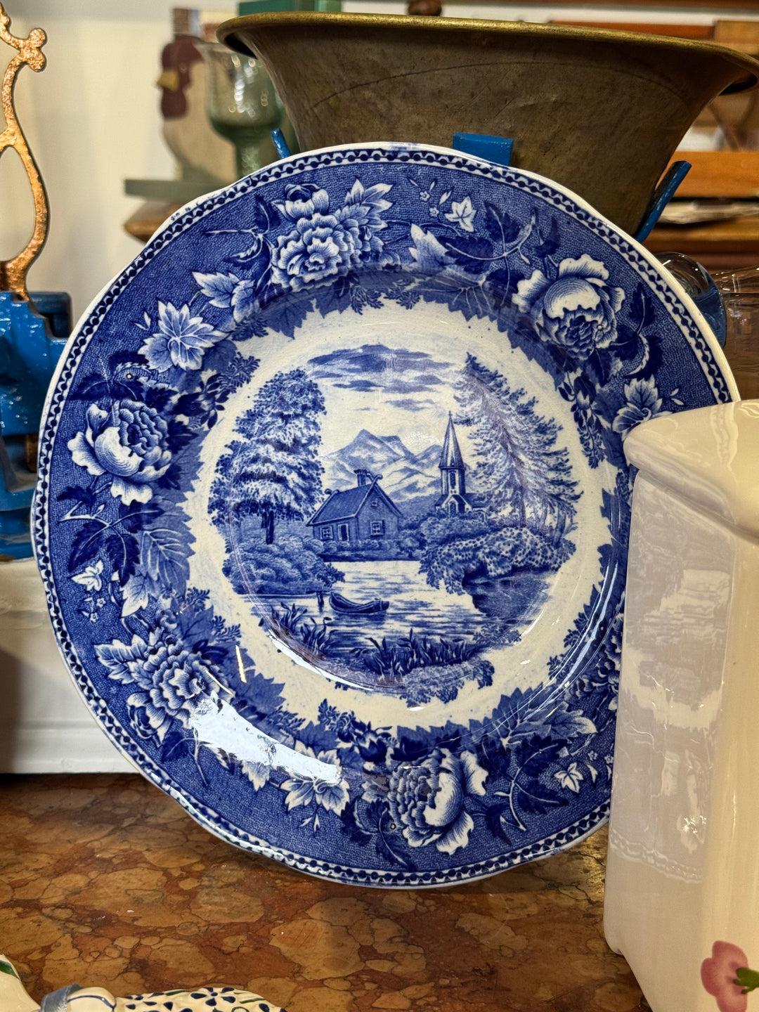 Piatti in ceramica con decoro transfer vintage