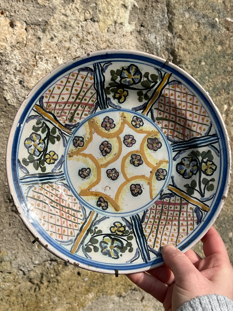 Piatto ceramica dipinta a mano