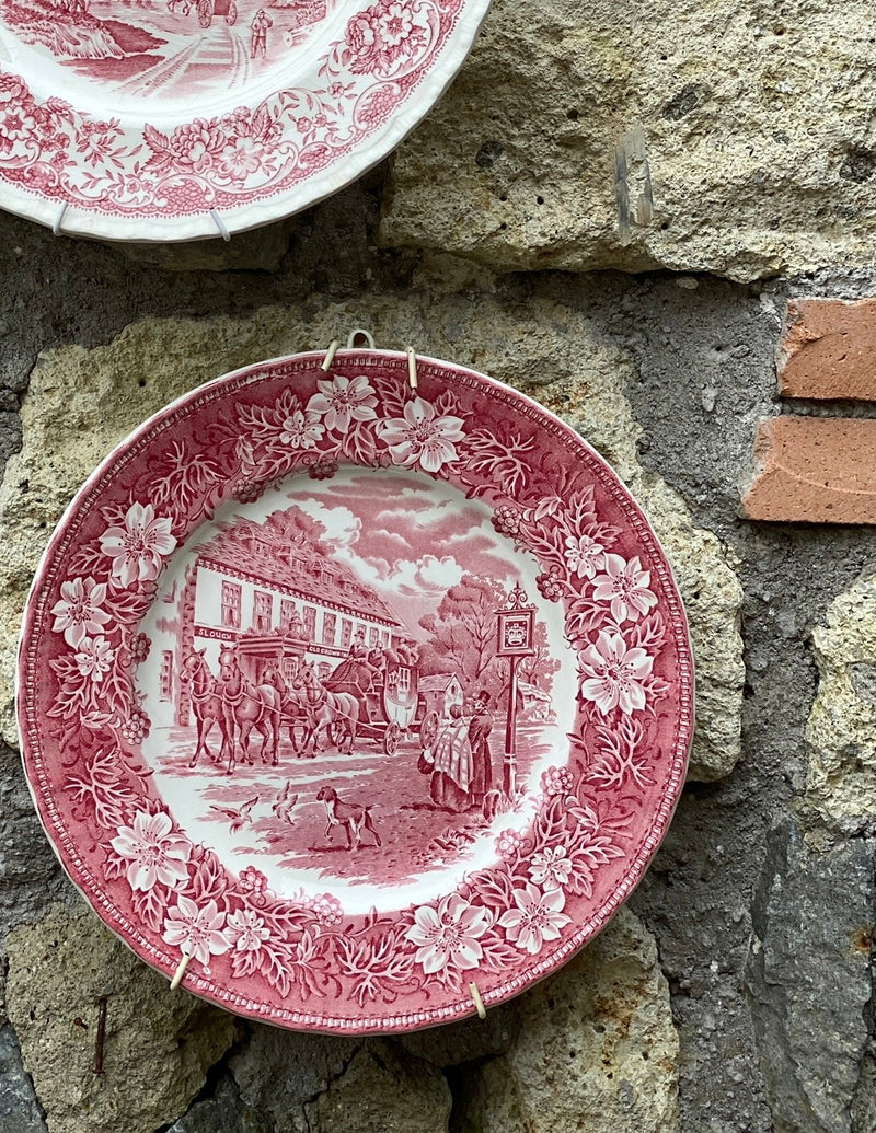 Piatto da parete Royal Tudor Ware Staffordshire Coaching Taverns