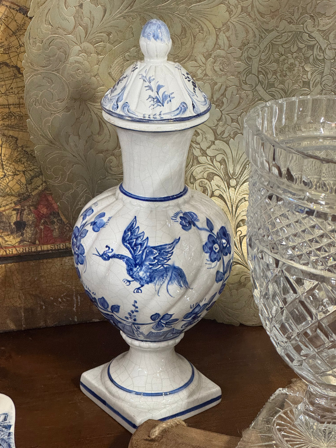Potiche in ceramica di Bassano blu e bianco con coperchio