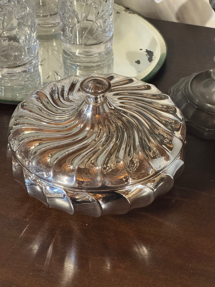 Scatola porta bon bon OLRI silverplated con coperchio