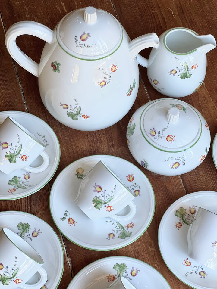 Servizio da caffè Richard Ginori per 12 persone con decorazione fruttata e bordo verde