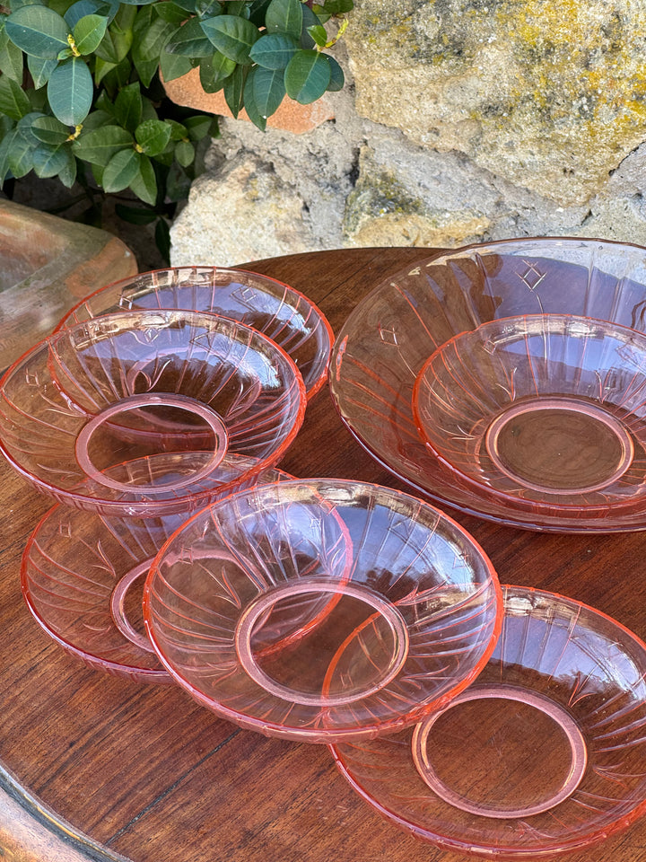Servizio macedonia vintage in vetro rosa con ciotola grande e sei coppette