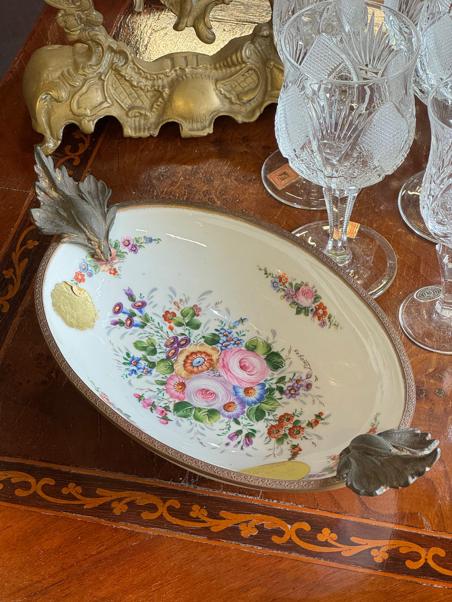 Svuotatasche vintage Limoges in porcellana decorata a mano con manici in bronzo