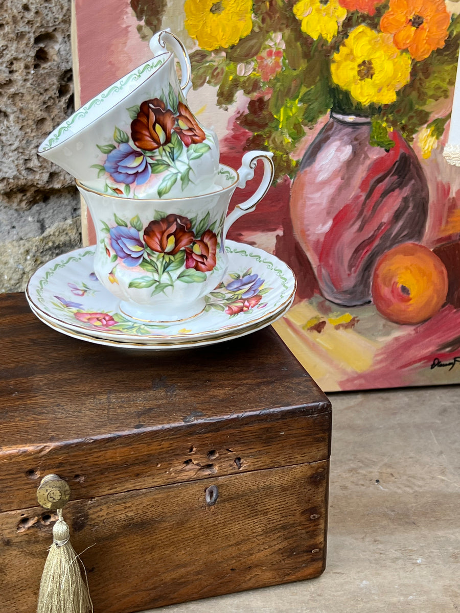 Tazza da tè Queens Rosina China Fine Bone decoro "Sweet pea" made in England della collezione Special flowers  Misure tazza 8,5x8 &nbsp;piattino 14 cm
