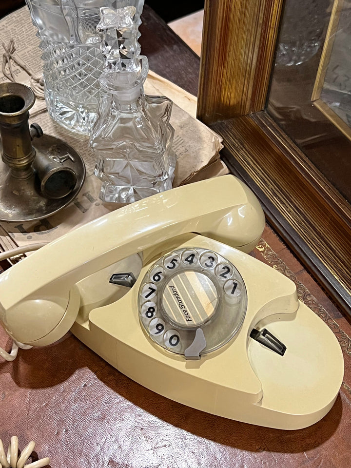 Telefono vintage Face Standard “Lillo” anni ’70