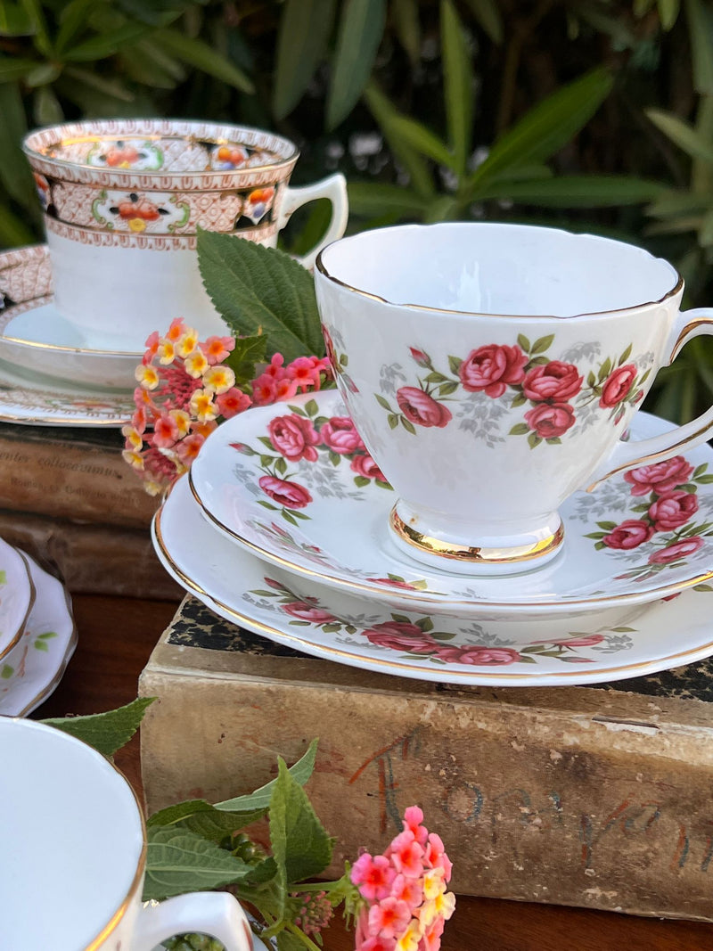 Trio tazza da tè in porcellana inglese Royal Sutherland