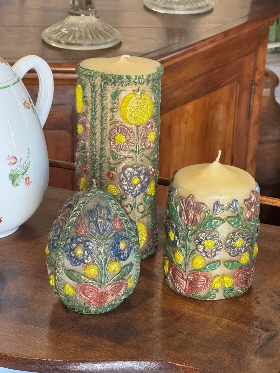 Tris di candele decorative vintage tedesche con fiori colorati in rilievo