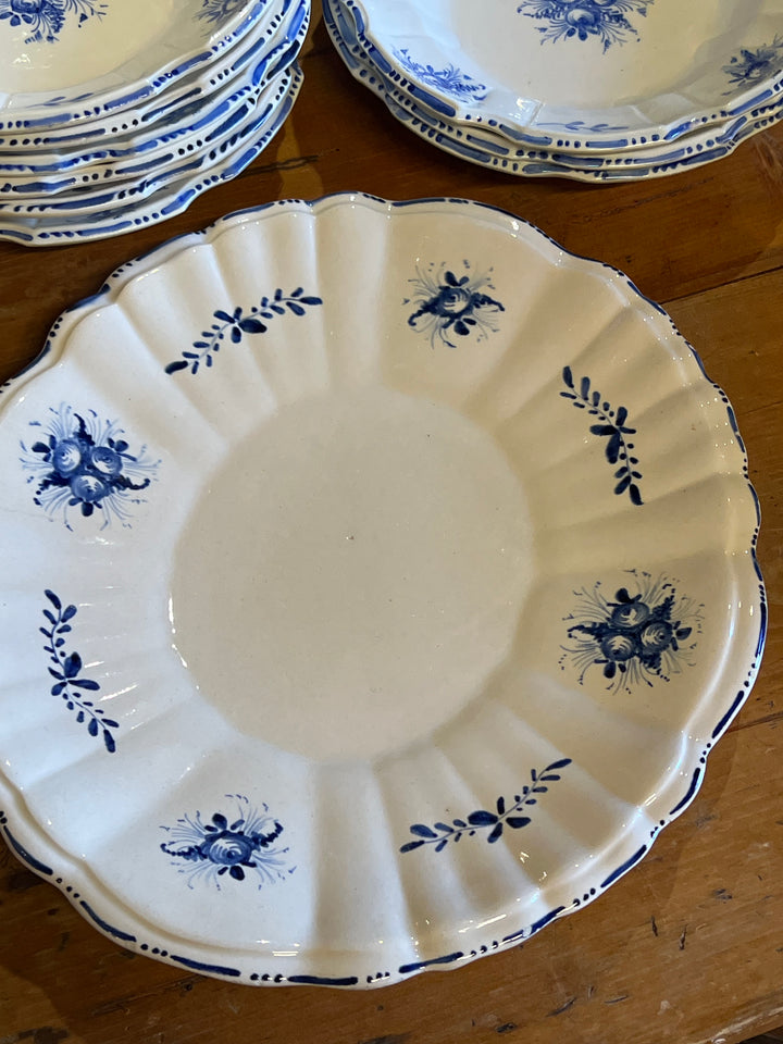 Vassoio in ceramica di Nove con decoro blu floreale dipinto a mano