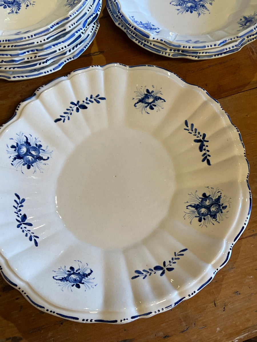 Vassoio in ceramica di Nove con decoro blu floreale dipinto a mano