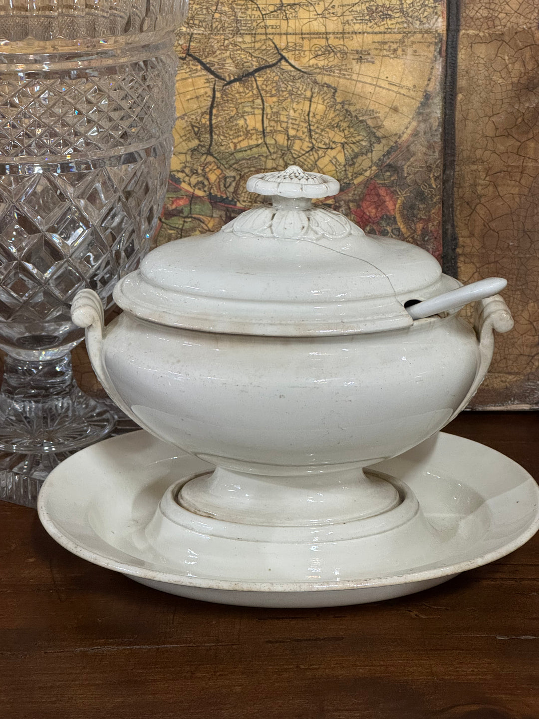 Zuppiera vintage Wedgwood in ceramica bianca con piatto e coperchio