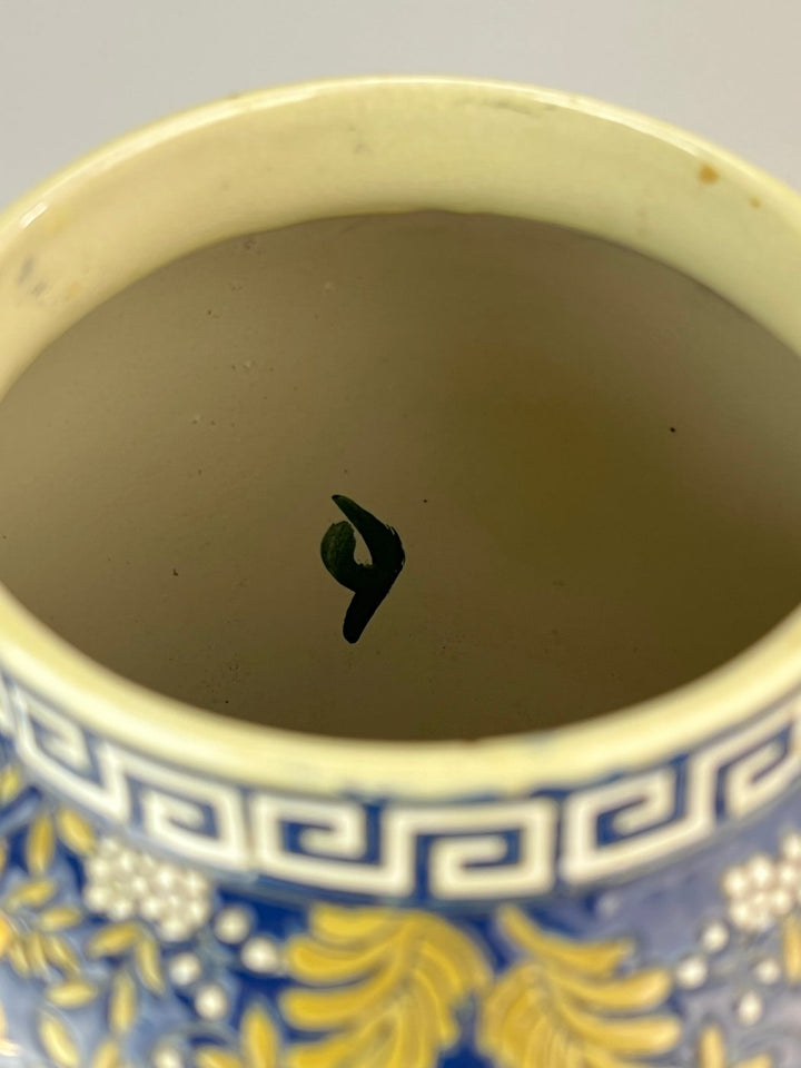 Potiche in ceramica cinese con geisha decoro floreale