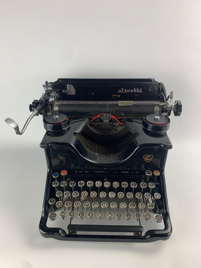 Macchina da scrivere Olivetti M40