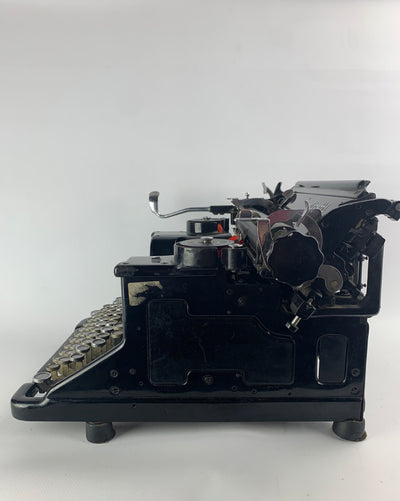 Macchina da scrivere Olivetti M40