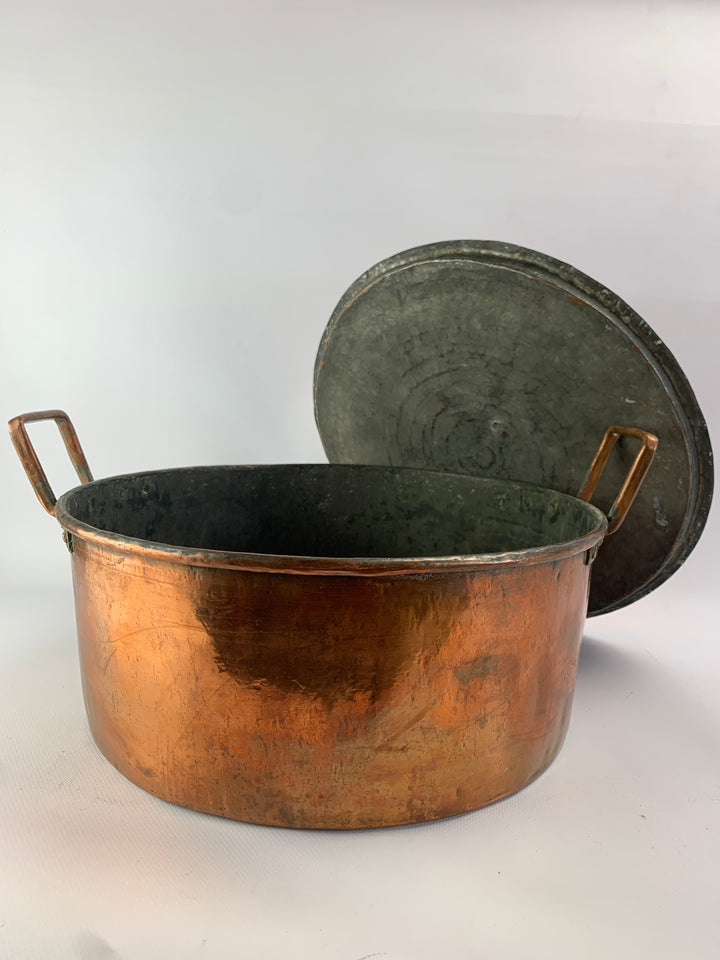 Pentola rame con manici e coperchio vintage
