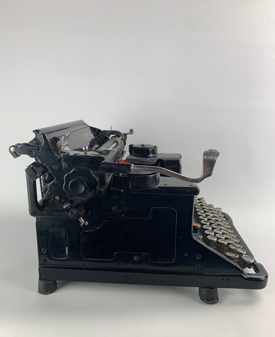 Macchina da scrivere Olivetti M40