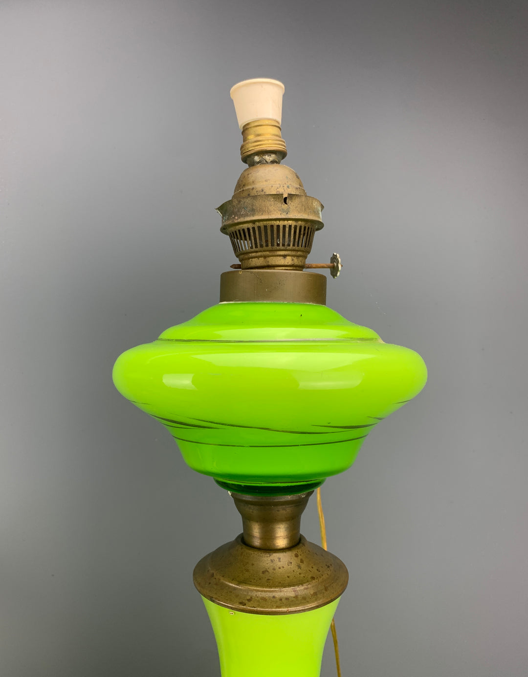 Coppia lampade ad olio vetro opalino verde