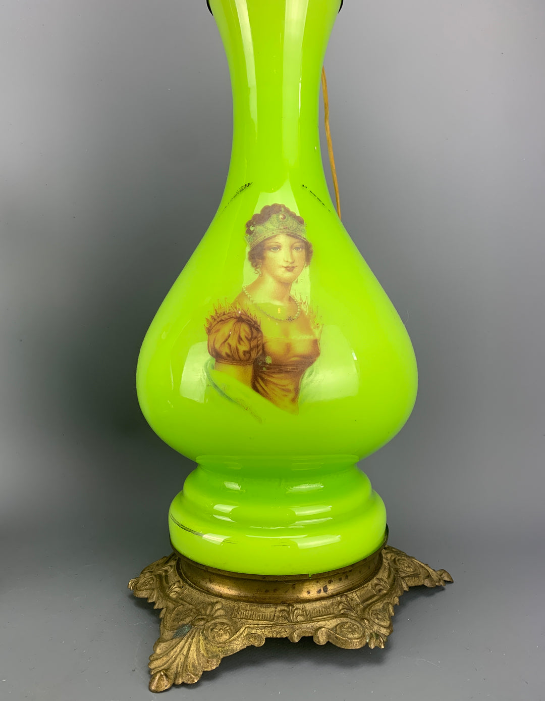 Coppia lampade ad olio vetro opalino verde