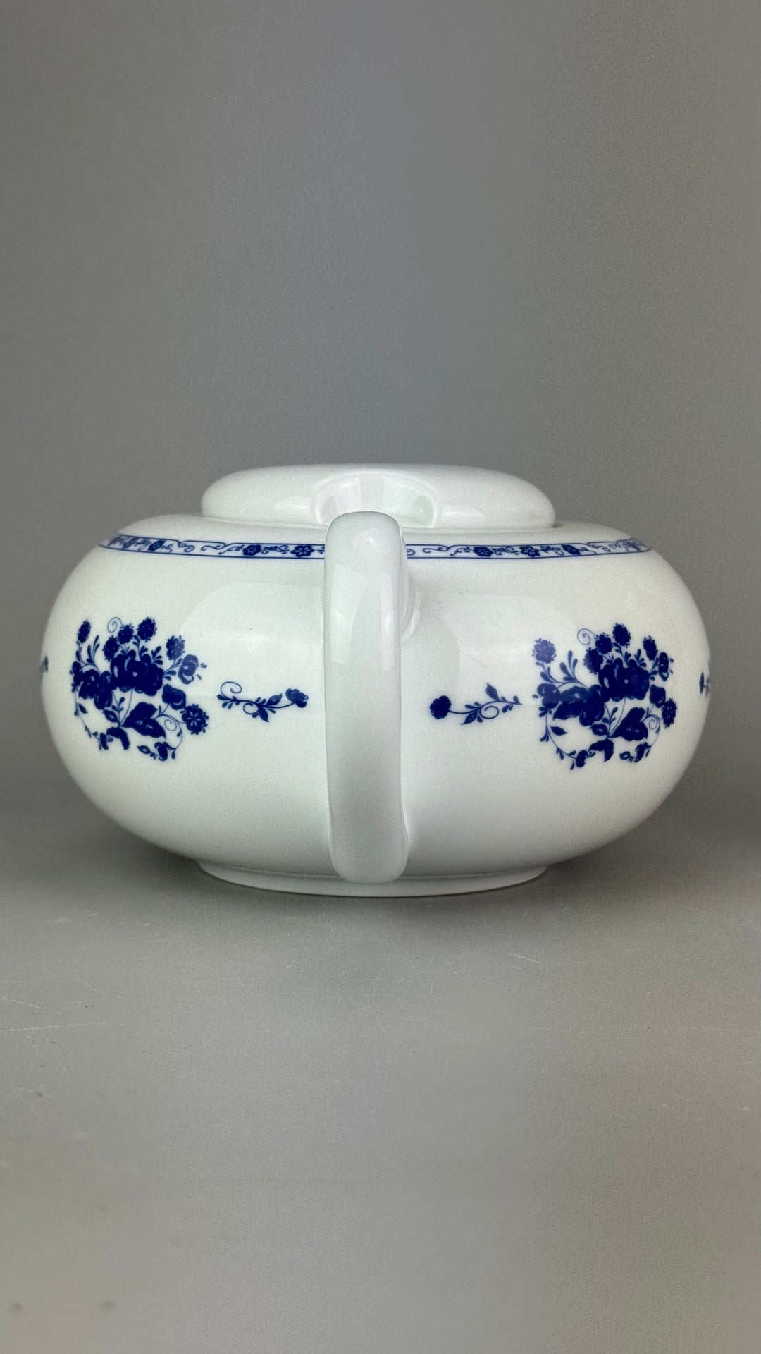 Servizio da tè vintage Cipa Italia per 10 persone in ceramica bianca e blu