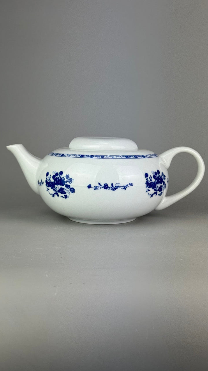 Servizio da tè vintage Cipa Italia per 10 persone in ceramica bianca e blu