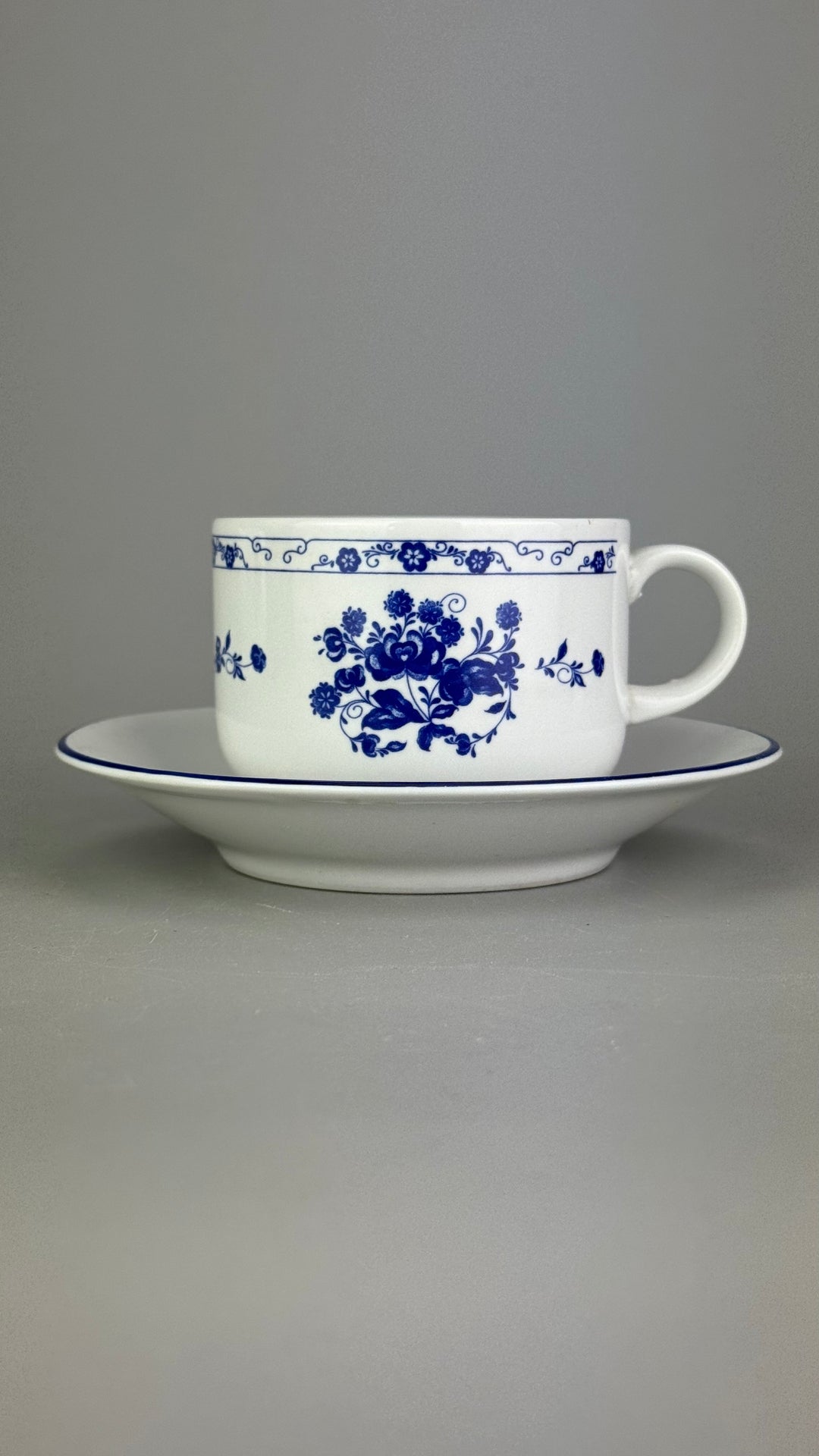 Servizio da tè vintage Cipa Italia per 10 persone in ceramica bianca e blu