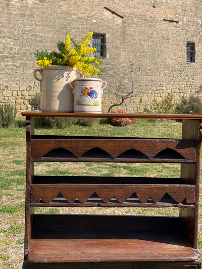 Credenza con piattaia arte povera