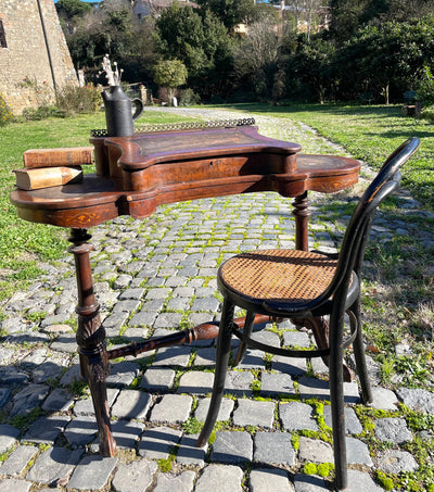 Scrivania vittoriana a fagiolo