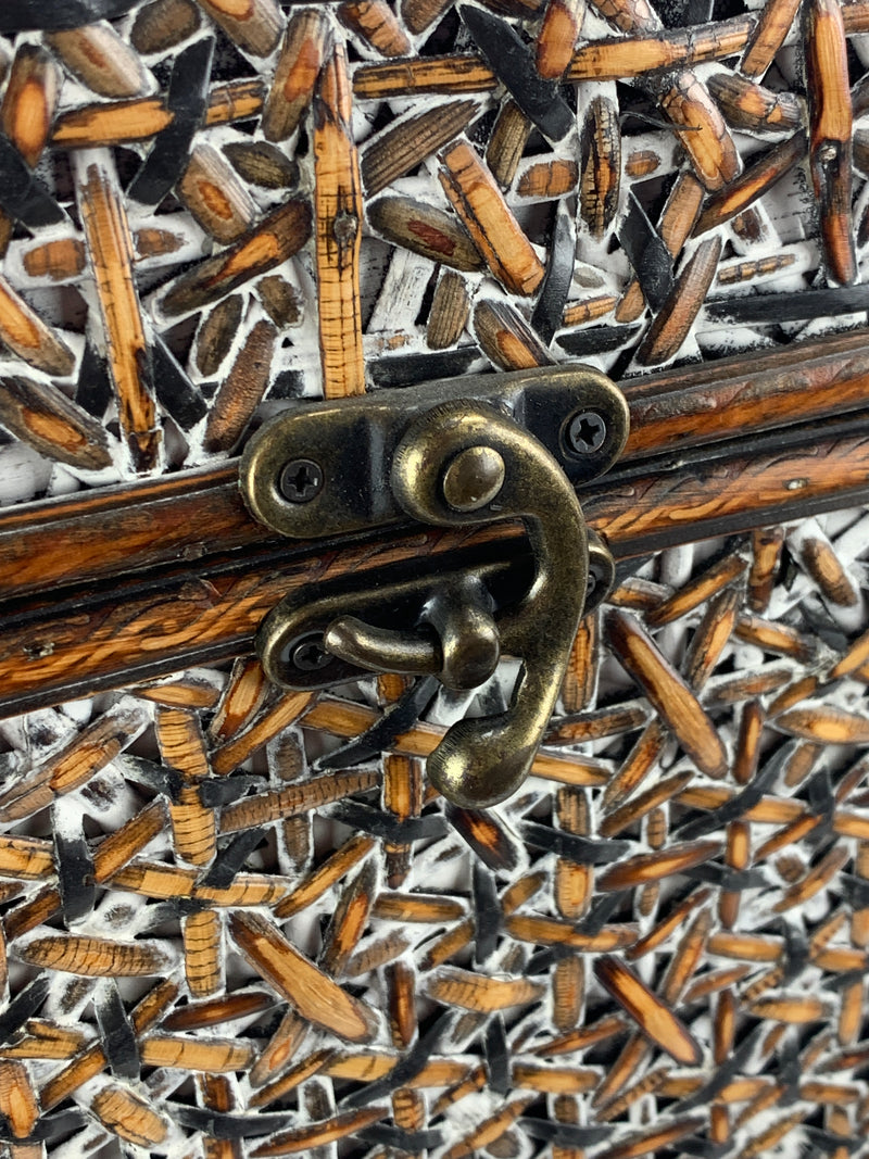 Baule indiano in legno e vimini
