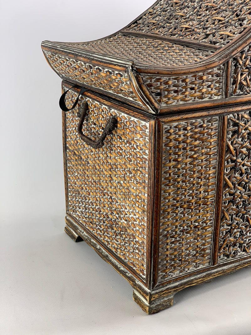 Baule indiano in legno e vimini