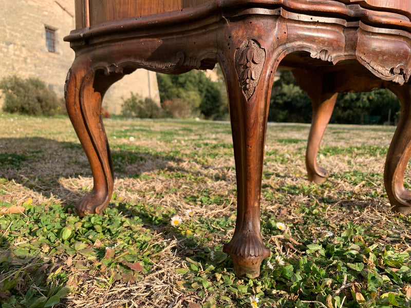 Comodino stile chippendale