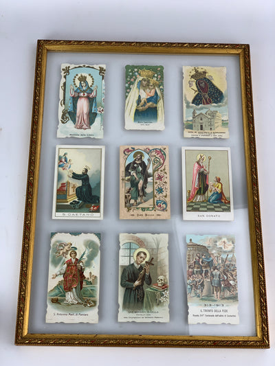 Collezione di santini incorniciata