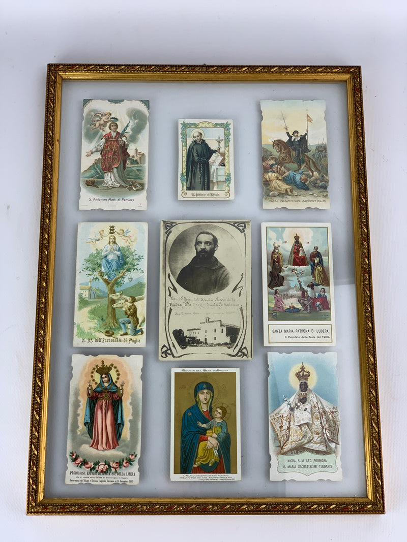 Collezione di Santini incorniciata