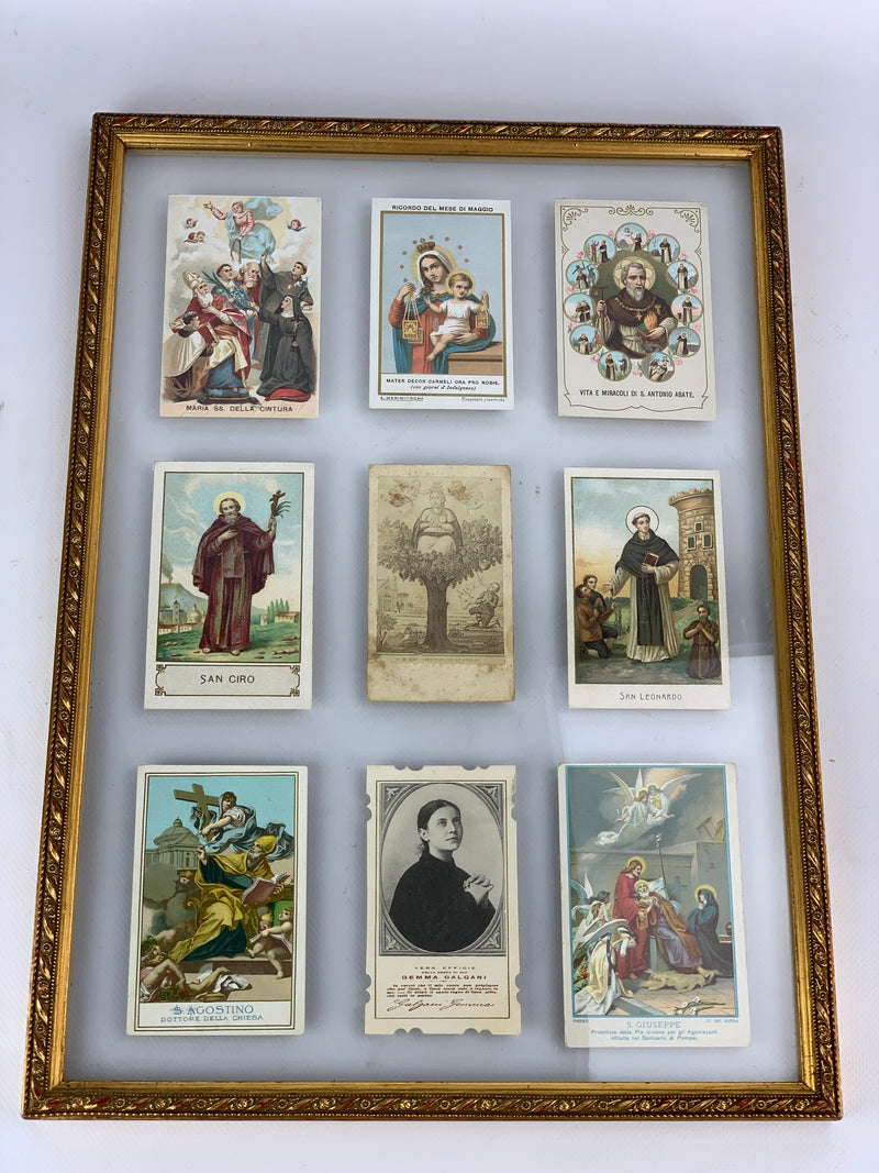 Collezione di Santini incorniciata