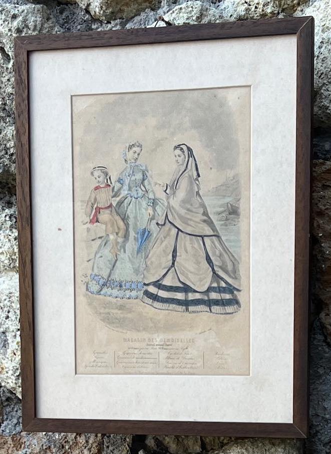 Stampa colorata di moda femminile francese dell’Ottocento.