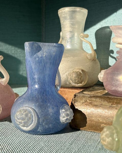 Vasetto stile scavo in vetro di Murano, soffiato a mano.