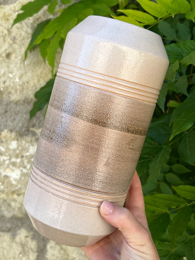 Vaso vintage di forma cilindrica di colore grigio tortora a firma Frenguelli Made in Rome.